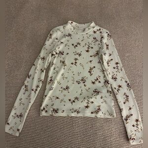 Abercrombie kids mockneck tee. Size 11-12.